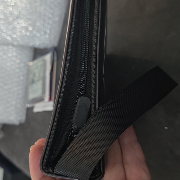 🎁 NEW - Magic The Gathering Deluxe Binder + 3 Packs + Extras - Picture 6 of 7